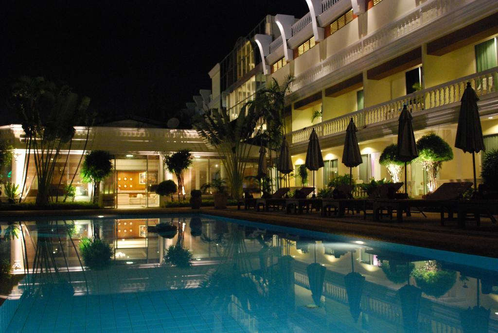 Windmill Resort Hotel Pattaya Exterior foto