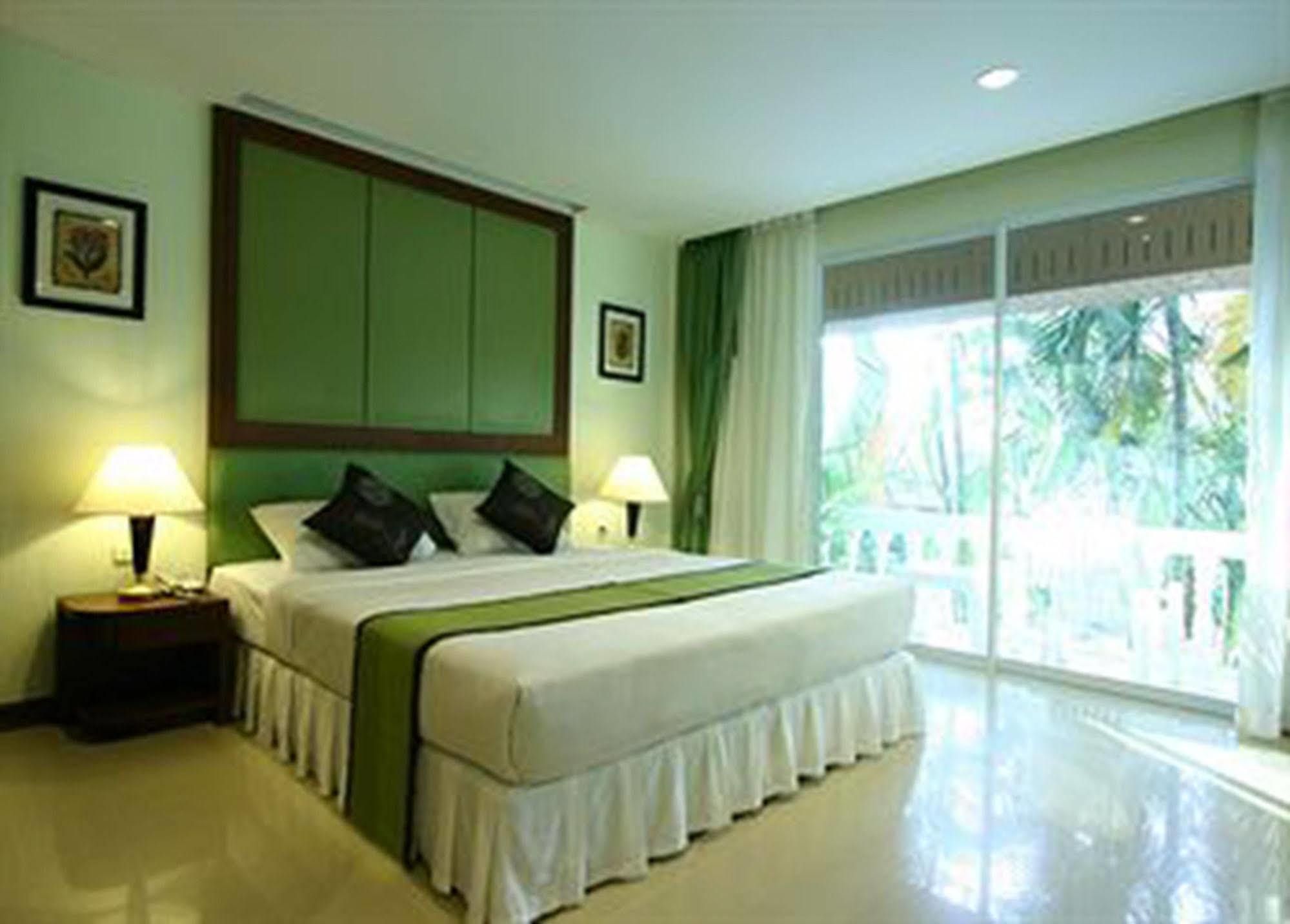 Windmill Resort Hotel Pattaya Exterior foto