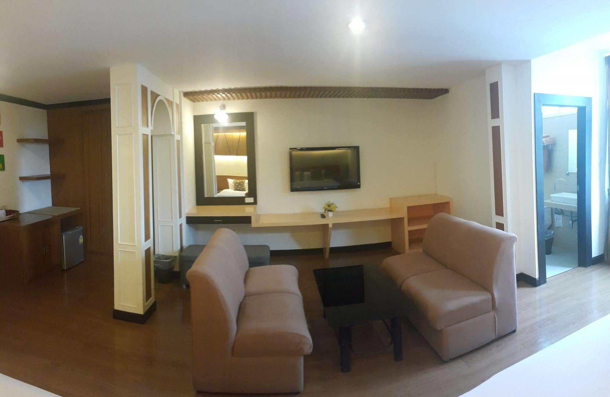 Windmill Resort Hotel Pattaya Exterior foto