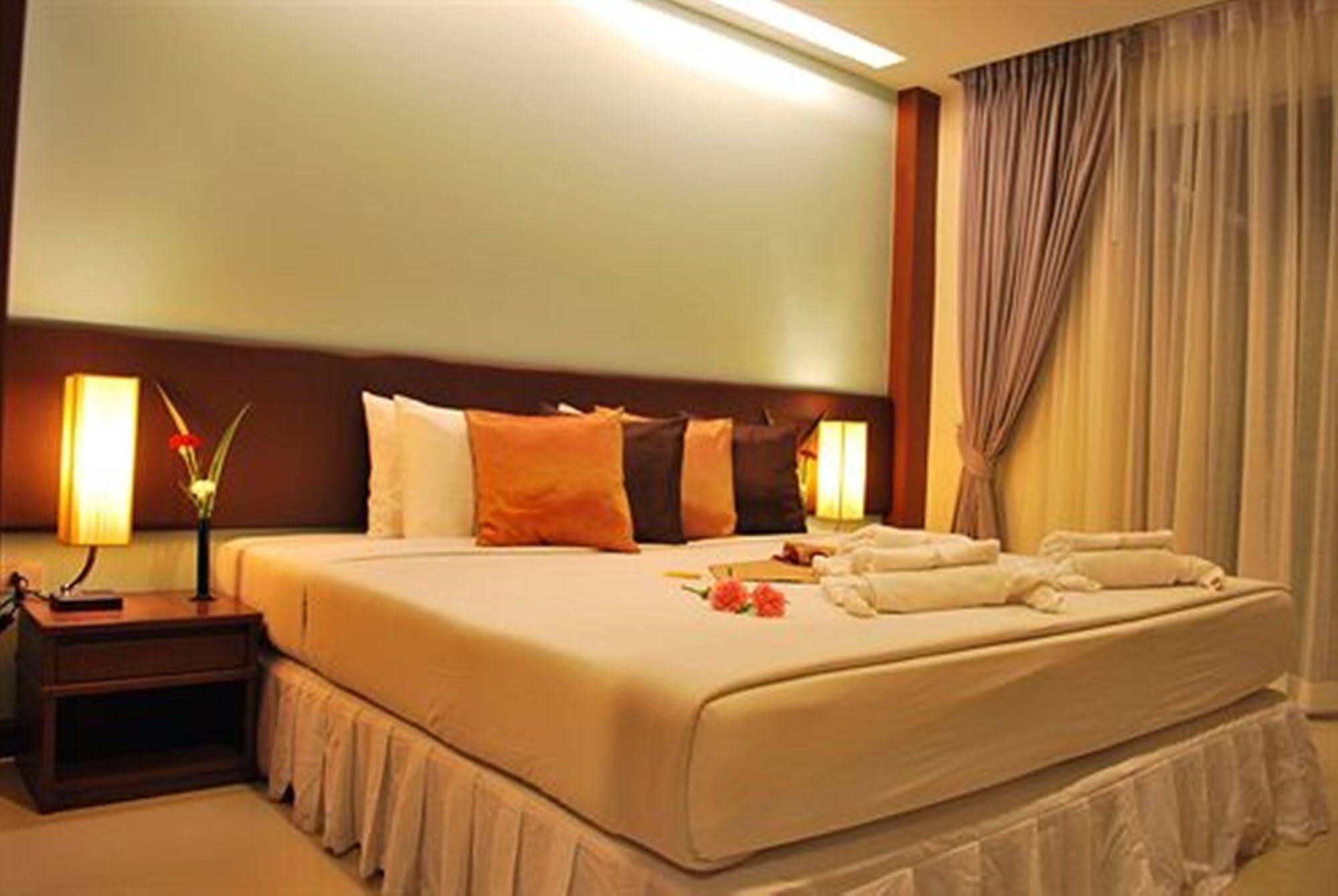 Windmill Resort Hotel Pattaya Exterior foto